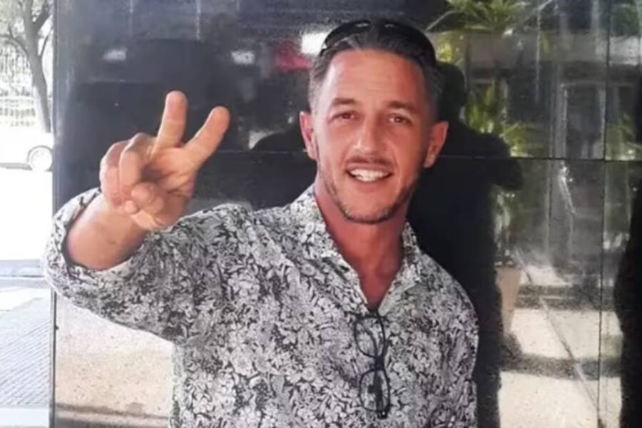 (Es entrerriano) Pidieron mandar a juicio al hombre que lanzó el botellazo contra Milei: podría enfrentar cinco años de cárcel