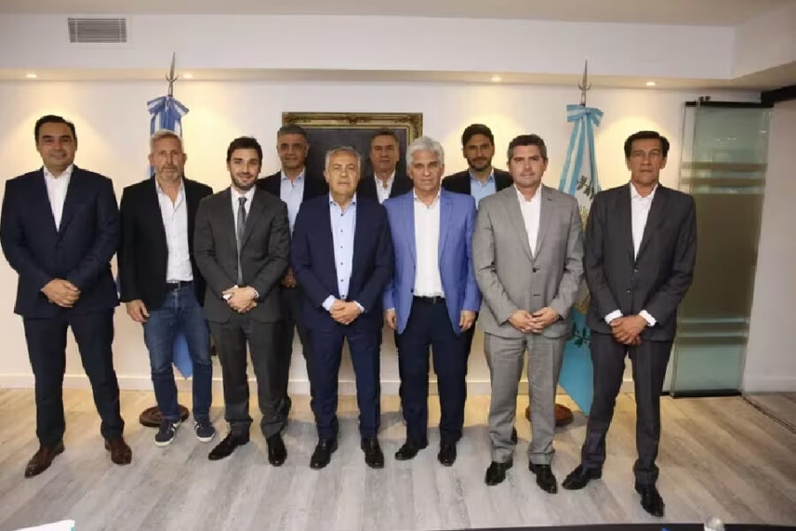 (Mención a Frigerio) Los gobernadores de Juntos por el Cambio le respondieron a Milei: “No corresponde que nos responsabilice”