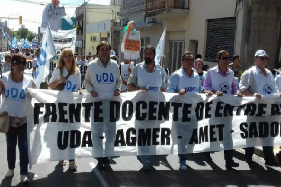 ¿Cómo se ubican los docentes entrerrianos a nivel nacional según su sueldo?