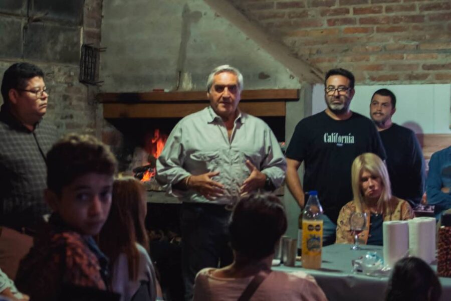 Críticas a Milei, apoyo a Frigerio y a disposición de Rosario Romero