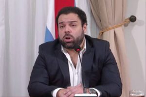 Troncoso dijo que cuesta entender el paro y ratificó descuento a docentes