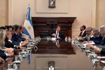 (Mención a Frigerio) El Gobierno postergó una reunión pactada para hoy con gobernadores dialoguistas por la Ley Ómnibus