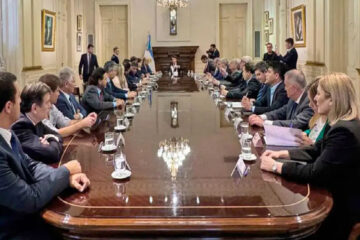 (Mención a Entre Ríos) La imagen positiva de Javier Milei cae en la mayoría de las provincias: ¿quién lidera el ranking de gobernadores?