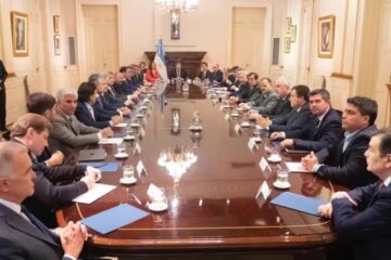 (Mención a Frigerio) Los gobernadores irán al discurso de Milei ante el Congreso bajo un clima tenso y a la espera de un llamado al diálogo