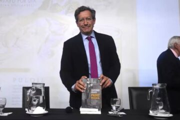 (Periodista y escritor entrerriano) Ceferino Reato presentó su nuevo libro: “El kircherismo secuestró al Padre Mugica para santificarse”