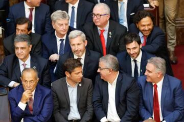 (Mención a Frigerio) El Gobierno intenta disimular sus falencias internas y la etapa más dura del ajuste con la crisis del PJ y los aliados