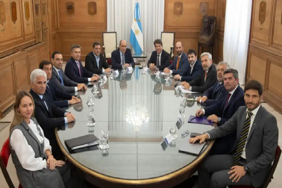 (Mención a Frigerio) Reunión con los gobernadores: el Gobierno subiría el piso de Ganancias y afirman que la Ley Bases puede tener luz verde