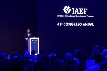 (Mención a Frigerio) Milei defendió su plan de dolarización y le envió una fuerte advertencia al Congreso