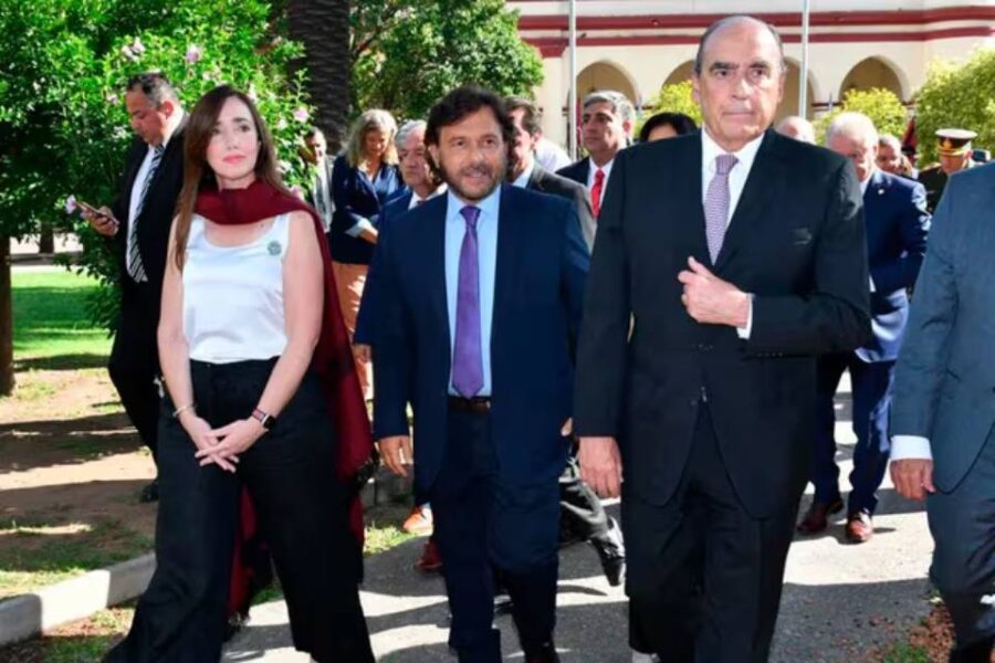 (Mención al entrerriano Kueider) Ley Bases y paquete fiscal: careo definitorio de Villarruel y los emisarios del Gobierno con los senadores