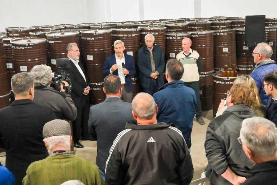 Frigerio anunció créditos y baja de impuestos