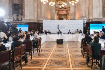 (Mención al entrerriano Kueider) Senado: la falta de una estrategia de negociación unificada complica la ley Bases y el paquete fiscal