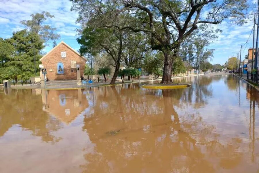 (En Entre Ríos) Más de 500 evacuados en Concordia por la crecida del Río Uruguay y la ciudad sigue bajo alerta