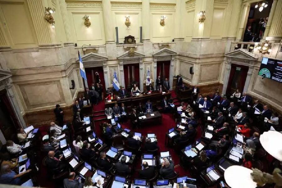 (Mención a Kueider) Cómo se gestó el dictamen de la Ley Bases y el paquete fiscal: promesas y negociaciones para la fecha de la sesión