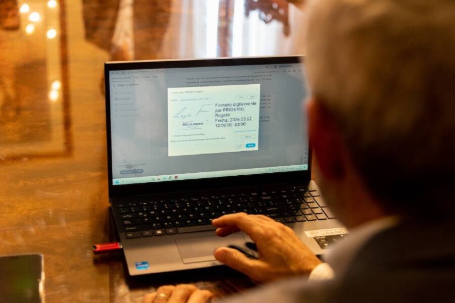 Entre Ríos acordó con Nación más herramientas para sacar el papel de los trámites