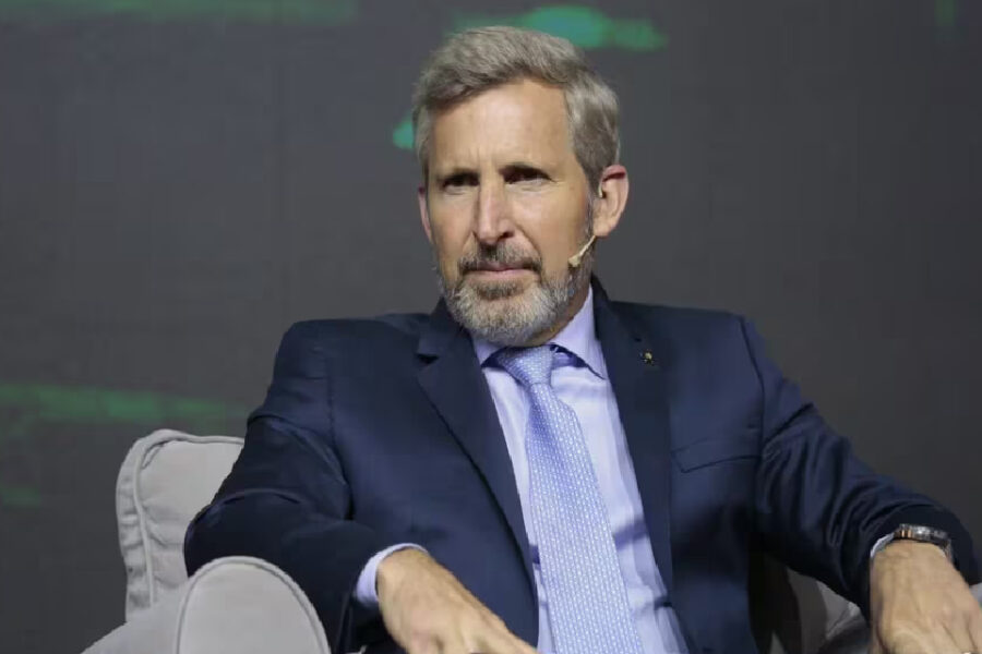 Frigerio respalda pero también reclama