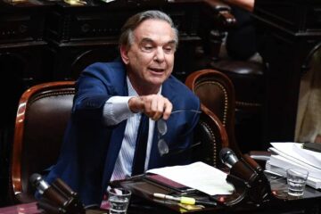 (Mención a diputado entrerriano) El Gobierno pierde apoyo para privatizar Aerolíneas Argentinas, el Correo y RTA