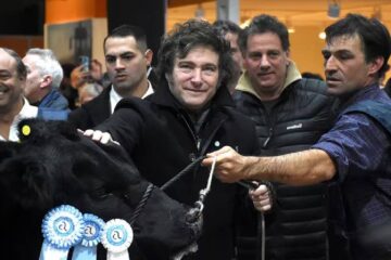 (Mención a dirigente entrerriano) En La Rural, Javier Milei ratificará la intención del Gobierno de ir bajando las retenciones