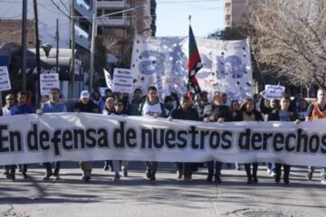 Escala el conflicto docente en Neuquén y gremios van al paro en Entre Ríos por paritarias