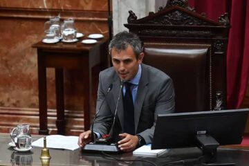 (Mención a legislador entrerriano) Menem se despegó de la visita de diputados libertarios a represores detenidos en el penal de Ezeiza