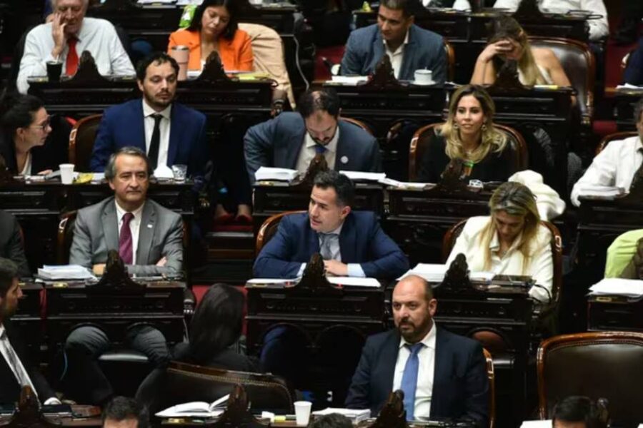 (Mención a diputado entrerriano) Fuerte malestar en el bloque libertario por la visita de un grupo de diputados a Astiz y a otros represores
