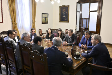 Milei frena el dragado del Río Uruguay y Frigerio avanza en su saneamiento