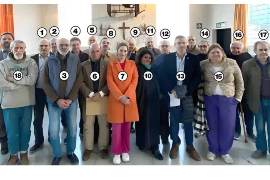 (Mención a legislador entrerriano) Se conoció la foto de la visita de diputados libertarios a Astiz y otros represores en Ezeiza