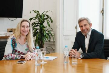 Al otro día de lo de Macri Frigerio se retrató con la hermana de Milei