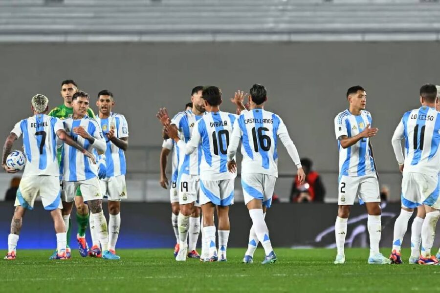 (Mención a futbolista entrerriano) El boletín de la goleada de Argentina ante Chile: la vuelta de las “Ferraris” y la sociedad de los nueves