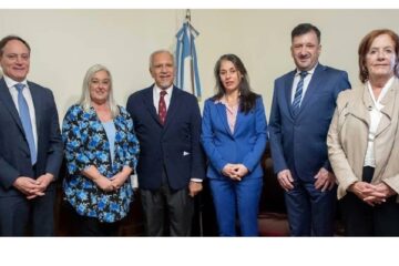 Presentaron dos proyectos para mudar la Capital Federal a Río Negro y Entre Ríos