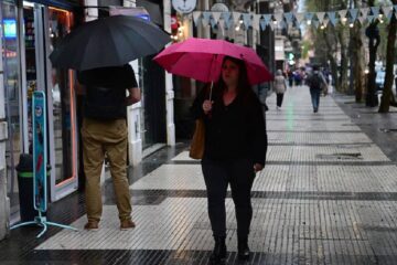 (Mención a Entre Ríos) Continúan las lluvias en Buenos Aires y hay alerta por tormentas en nueve provincias