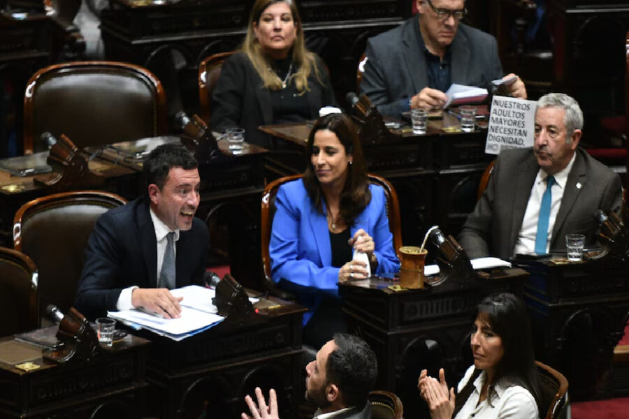 La UCR inicia una semana crucial que condicionará su estrategia electoral para el 2025