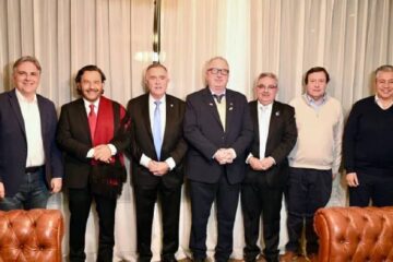 (Mención a Frigerio) Presupuesto 2025: quiénes son los gobernadores a los que Javier Milei todavía no convocó