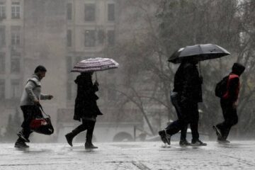 (Mención a Entre Ríos) Diluvia en el AMBA y rige una alerta naranja para la provincia de Buenos Aires por fuertes tormentas