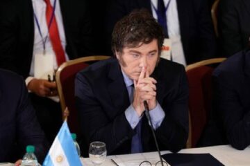 (Mención al entrerriano Kueider) Un fantasma asoma en el año de Milei