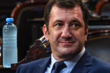 (Es entrerriano) Detuvieron al senador Edgardo Kueider en Paraguay: llevaba más de 200 mil dólares en efectivo sin declarar