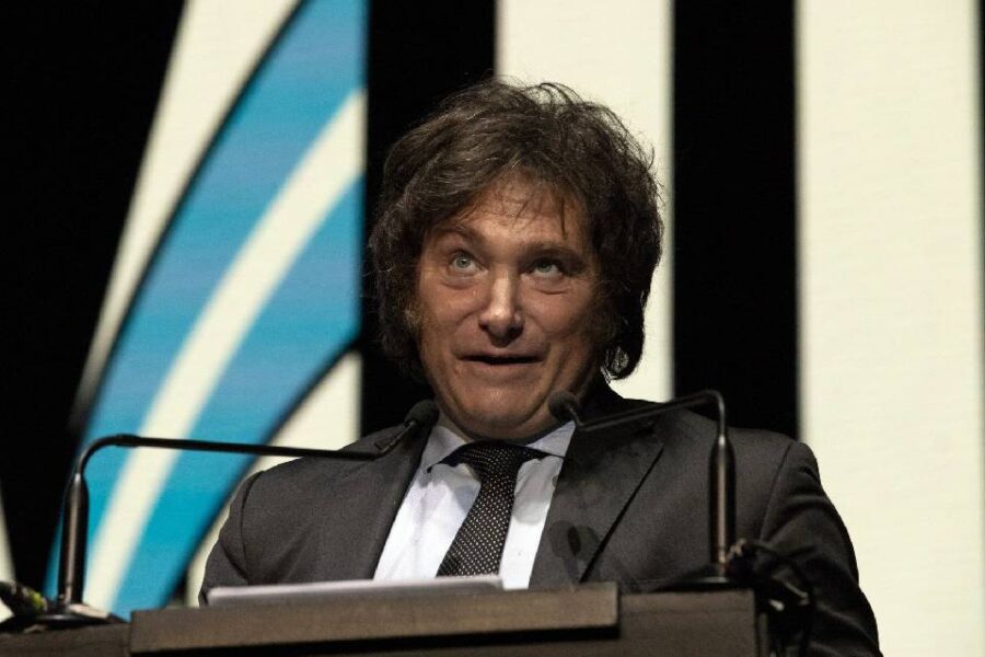 Milei le cobrará a los extranjeros la educación universitaria y la salud