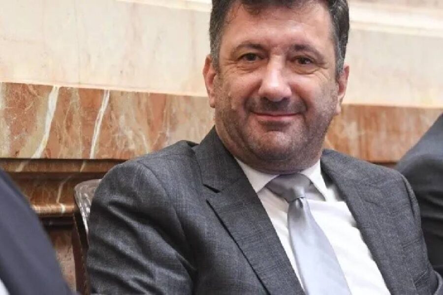 (Es entrerriano) Detuvieron al senador nacional Edgardo Kueider en Paraguay: llevaba más de US$ 200.000 sin declarar