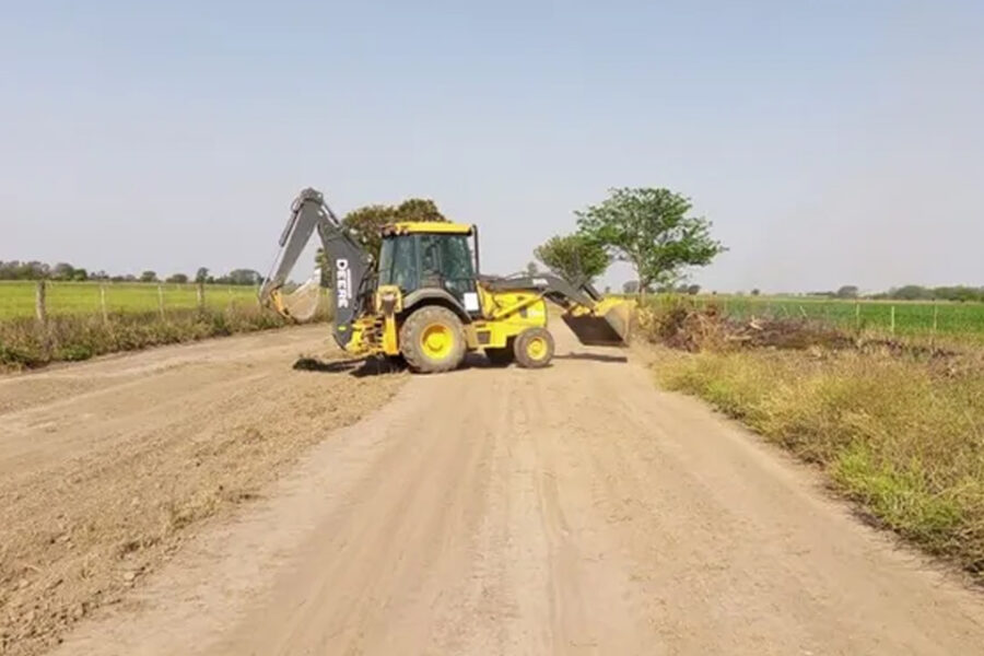 (Mención a Entre Ríos) Por el estado de los caminos, piden a Luis Caputo que active la obra publica