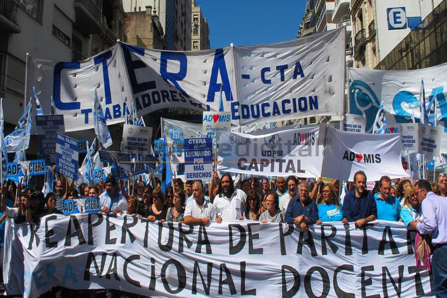 Ctera llama a un paro y complica los planes del gobierno