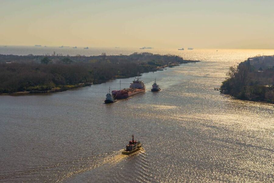 (Vía navegable del río Paraná) Cómo es la cláusula tecnológica en la licitación de la hidrovía