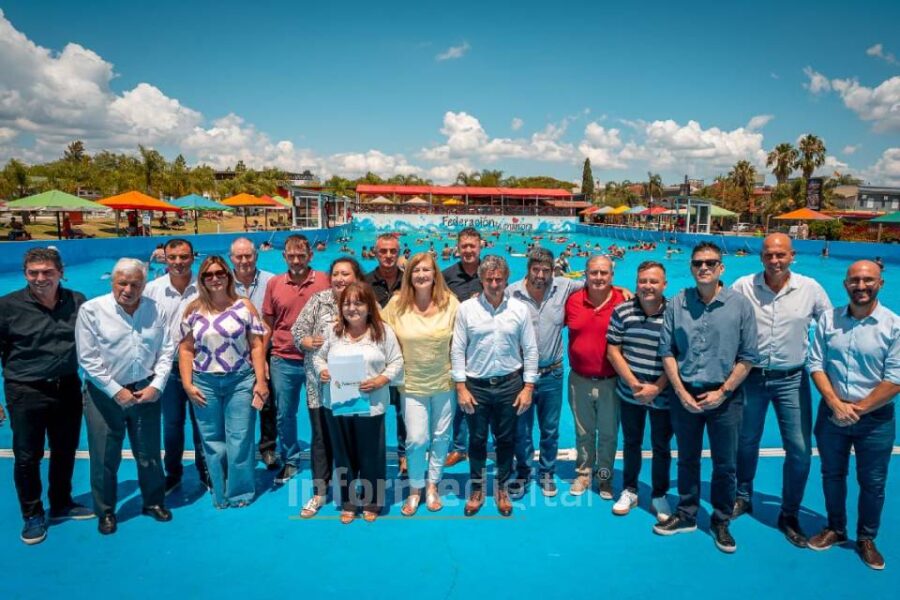 Intendentes peronistas irán en bloque a reclamar por obras a Milei