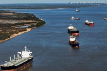 (Con firma entrerriana) Hidrovía: un grupo de senadores radicales quiere que el Gobierno habilite a China a participar de la licitación