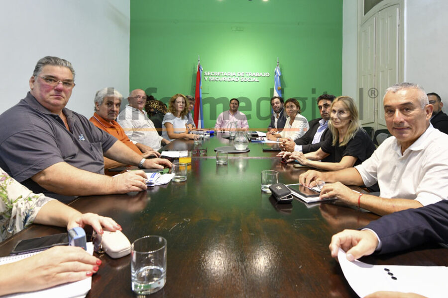 La provincia cerró la paritaria con los docentes para todo el año