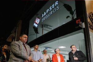 IAPSER Seguros inauguró su nuevo local en Santa Fe