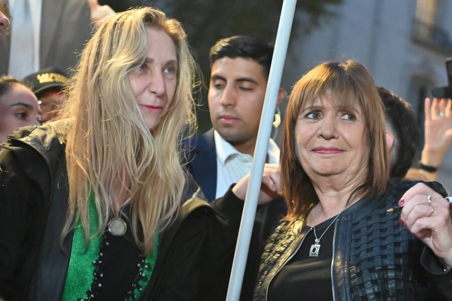 Acuerdo oculto entre Macri y Cristina Kirchner para frenar proyecto de ficha limpia, según el Gobierno