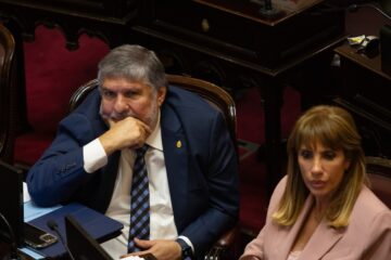 Frente de Todos decide delegar en dialoguistas el tema de las dietas del Senado en medio de tensiones por paritarias de empleados