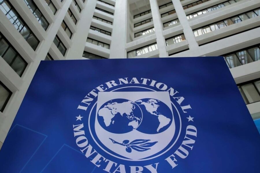 El FMI destaca las iniciativas para utilizar los dólares del colchón, afirma Luis Caputo