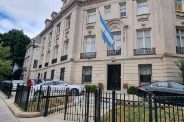 Embajador argentino condena el asesinato de diplomáticos en Washington y llama a combatir el antisemitismo