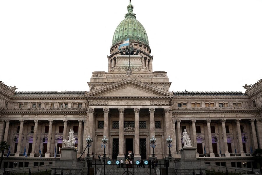 Diputada de Milei propone proyecto para asegurar independencia en órganos de control al limitar acceso a afiliados a partidos