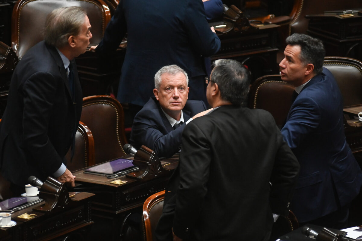 La oposición cierra filas, avanza con la comisión del escándalo cripto y prepara otro golpe para quedarse con la AGN